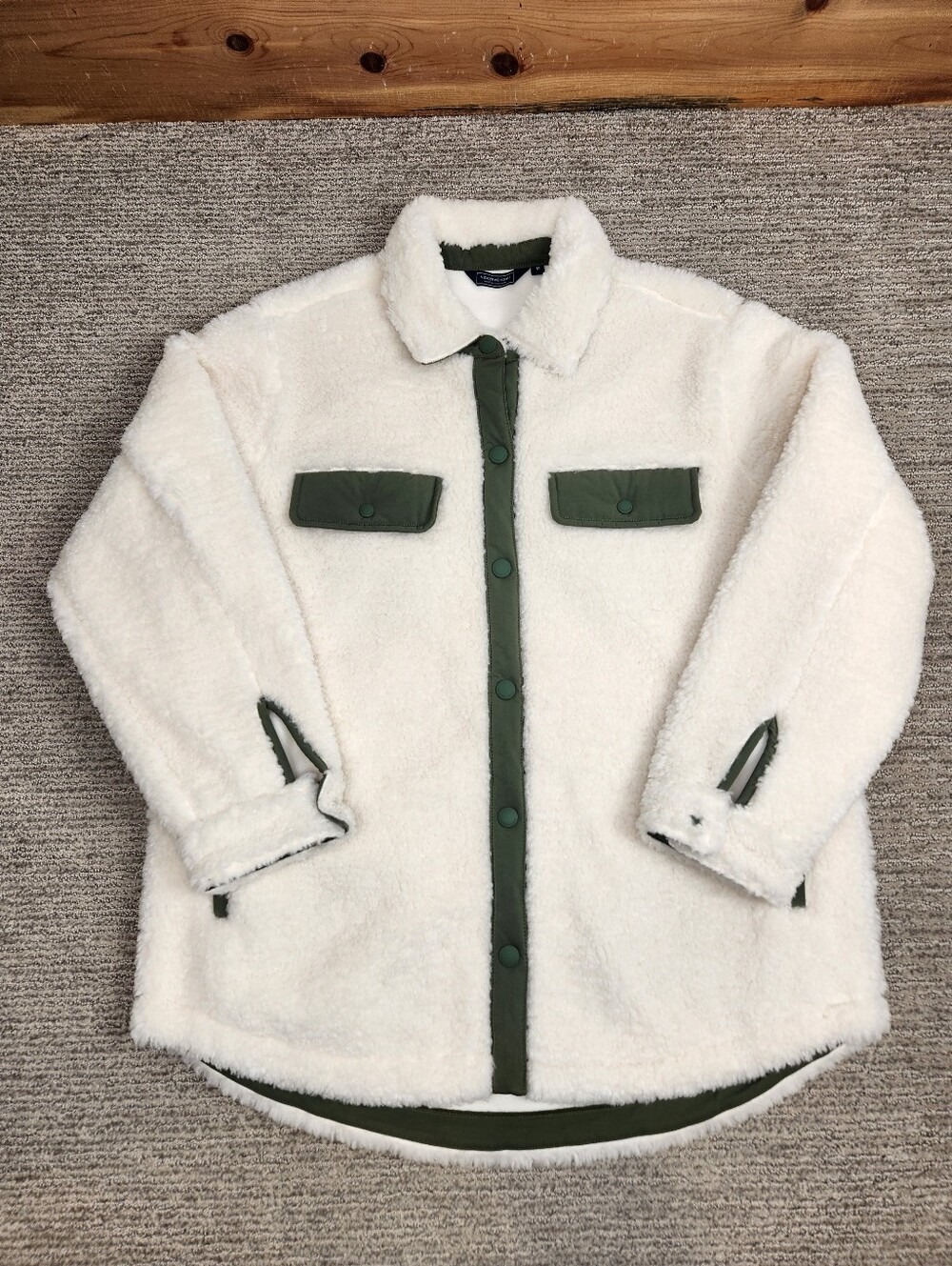 Vineyard Vines Cozy Sherpa Shirt Jacket Womens M Cream Army Green Snap Shacket
